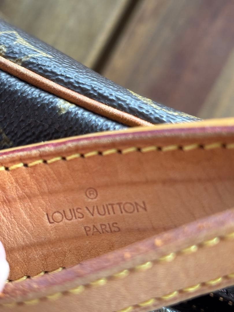 専用です。ルイヴィトン ブロワ モノグラム クロスボディ M51221