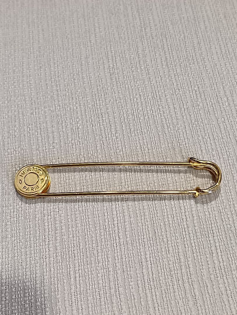 HERMES ピンブローチ