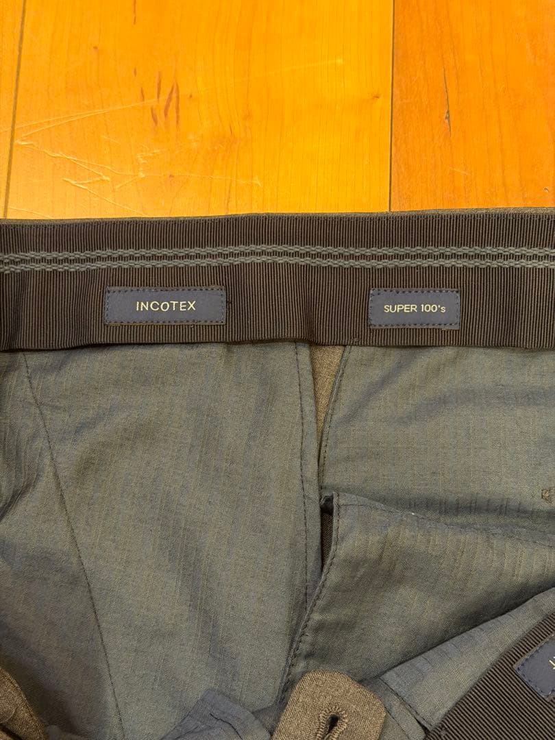 極美品　INCOTEX スラックス スリムフィット 48 グレー