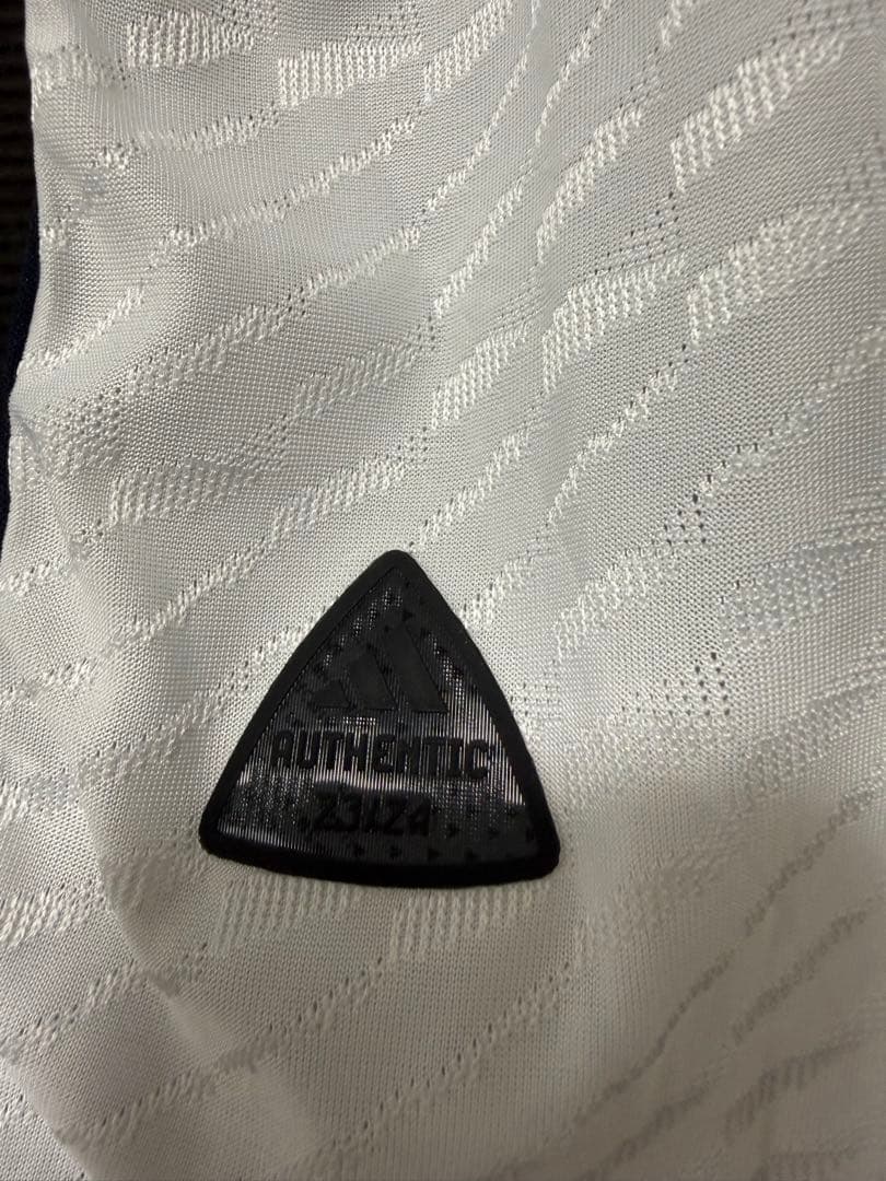 レアル・マドリード　オーセンティック長袖　ユニフォーム　23-24 ベリンガム