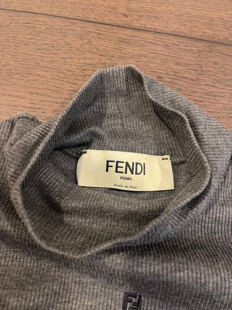 【正規品】FENDI リブ タートルネック グレー XS相当 イタリア製 美品