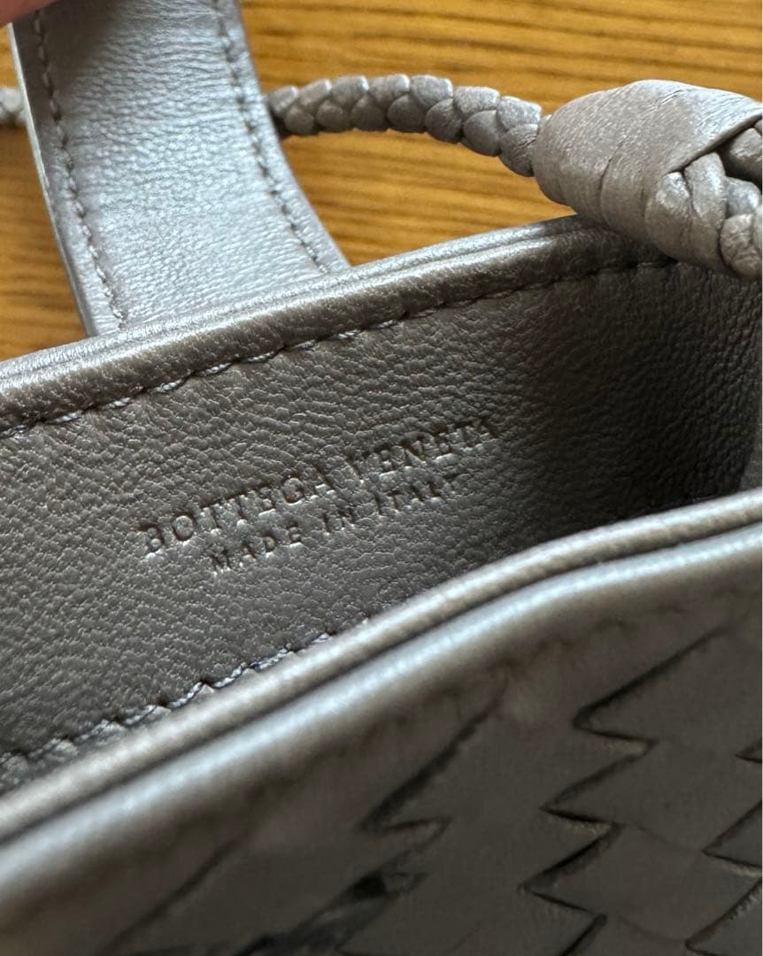 未使用　Bottega ボッテガヴェネタ　カード/フォンケース　ミニバッグ