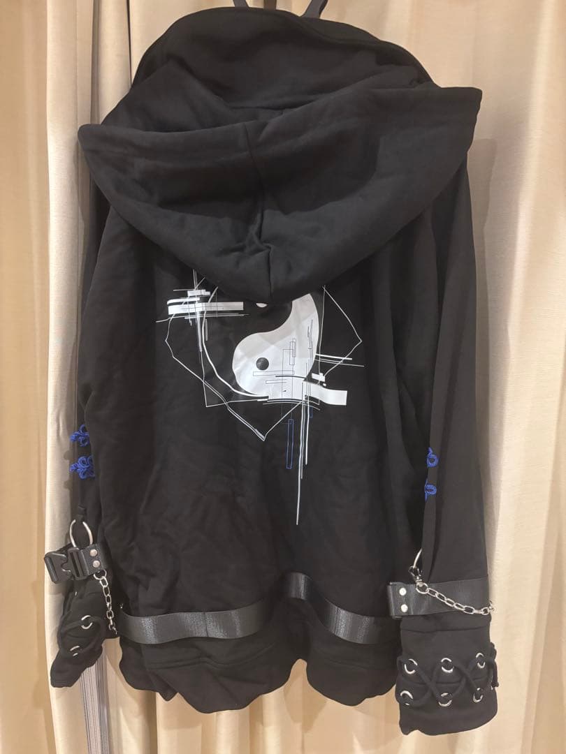 ililil イルイルイル　枵コラボ【空夜】 ジップアップパーカー　チェーン　黒