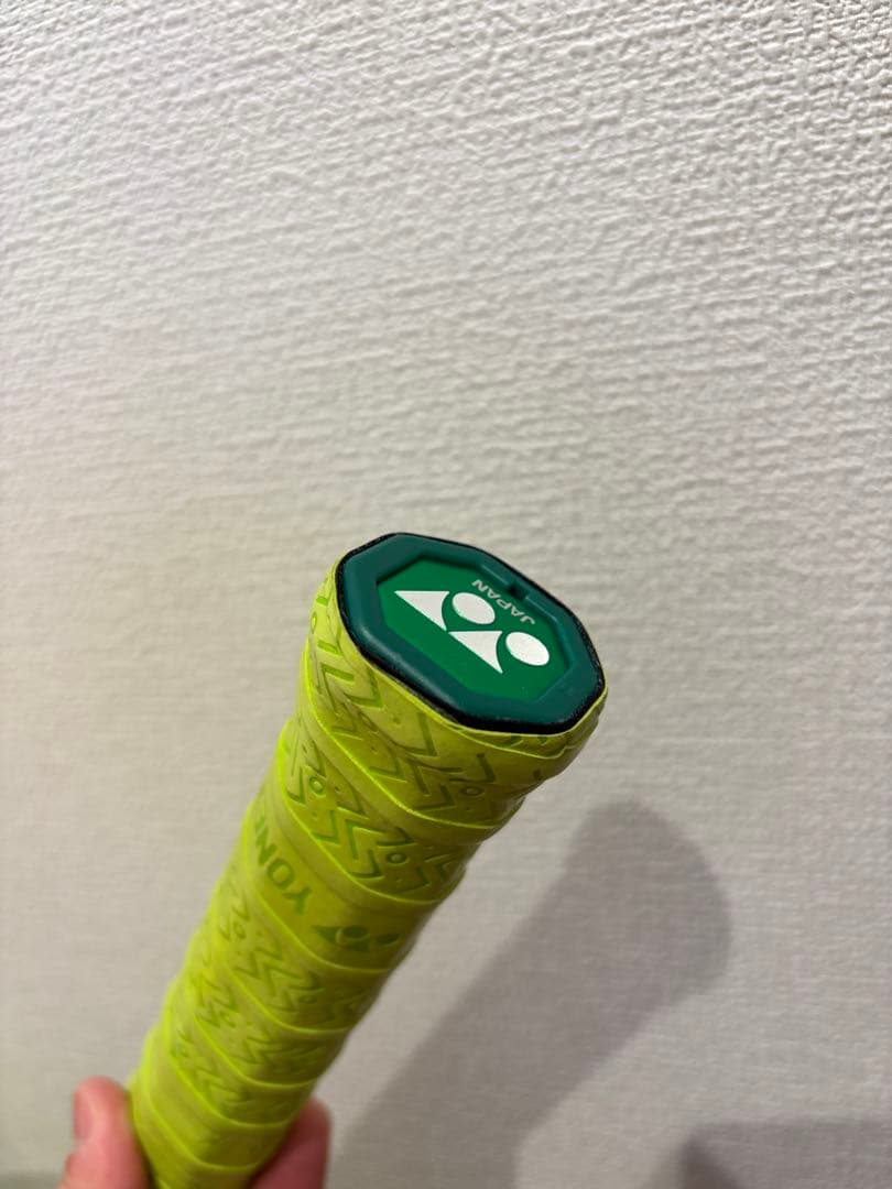 週末限定割中！【美品】YONEX テニスラケットEZONE100