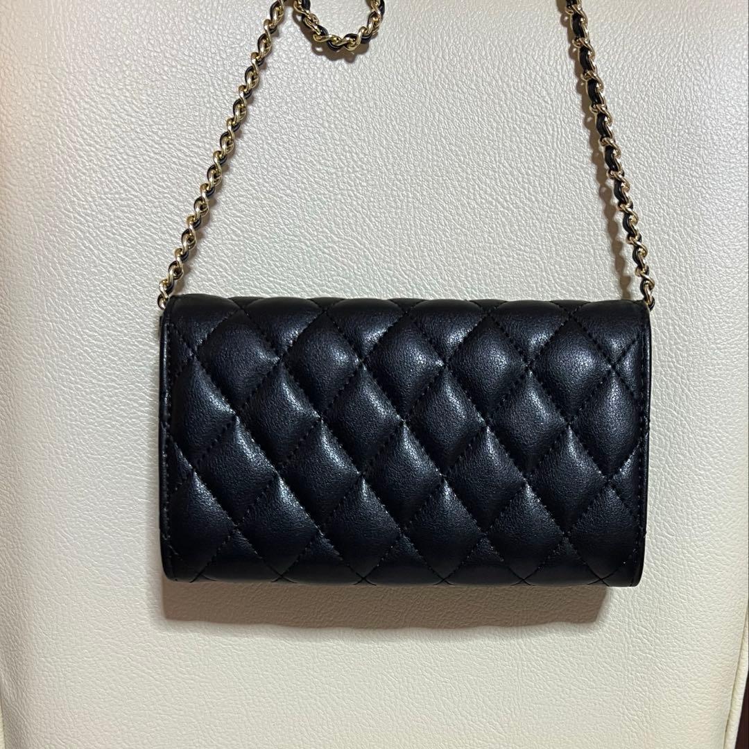 m*。様 チェーンウォレット　長財布　ノベルティ