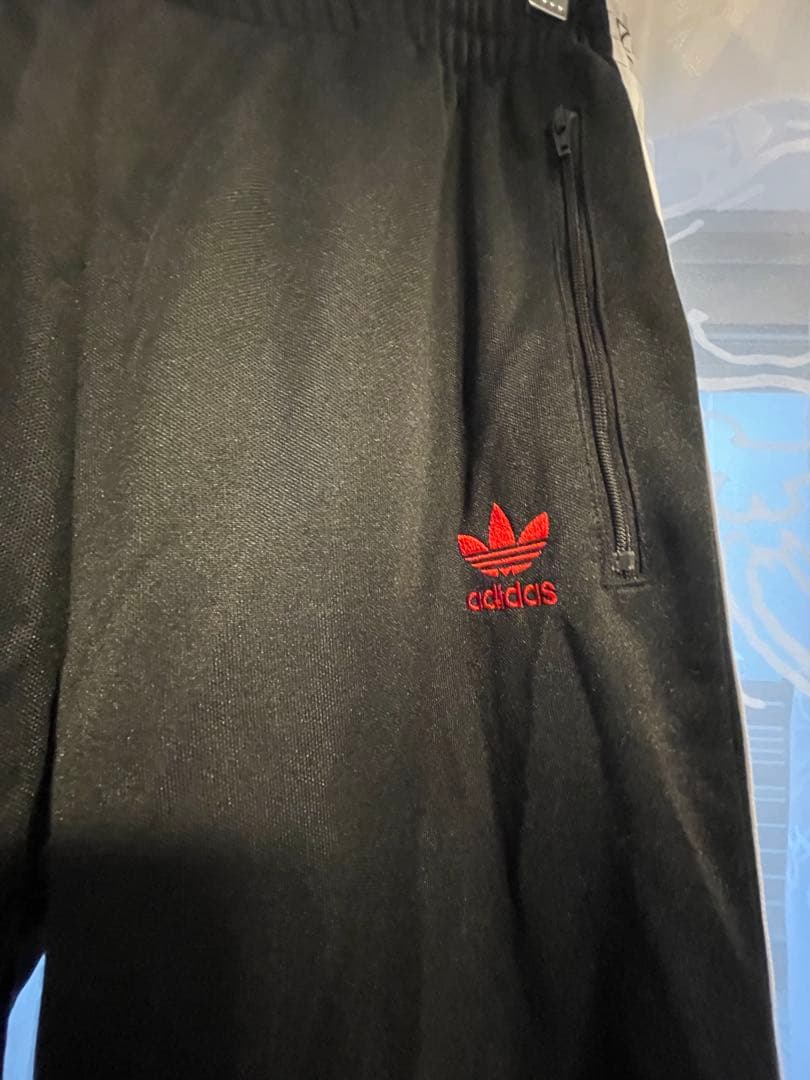 アディダス　ＮＩＧＯコラボ