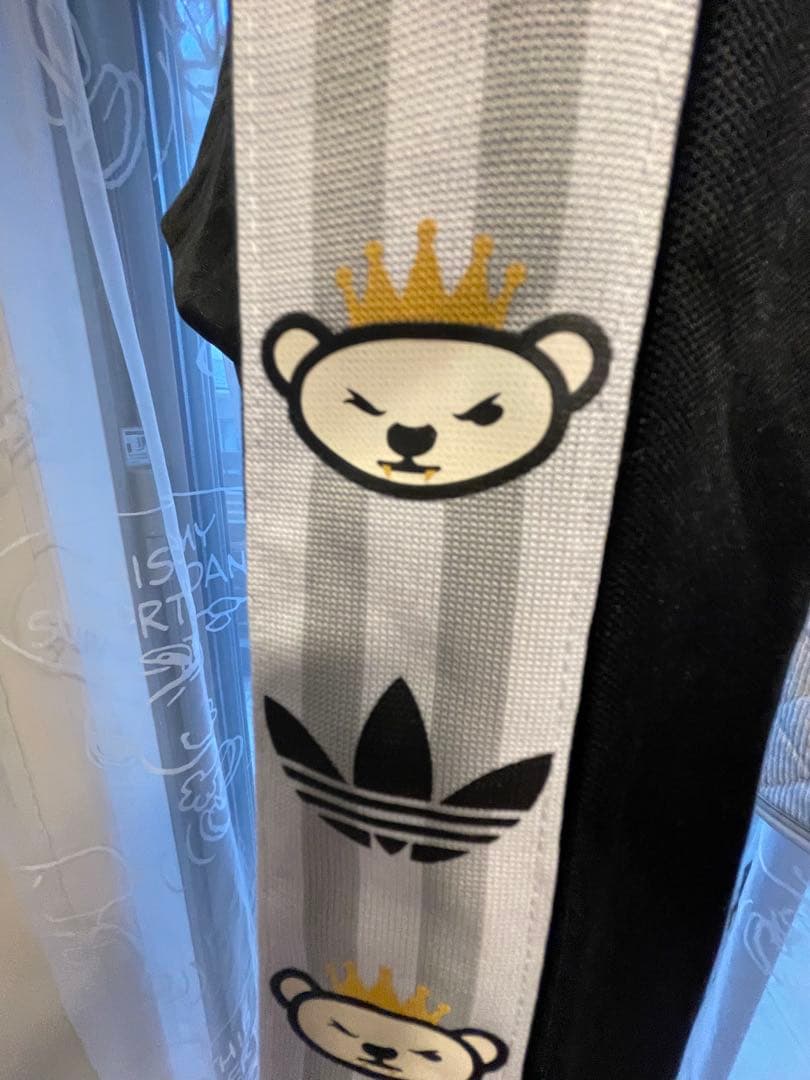 アディダス　ＮＩＧＯコラボ