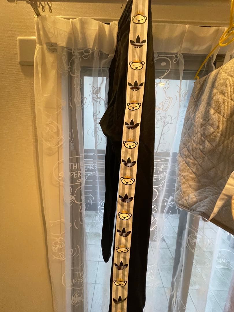 アディダス　ＮＩＧＯコラボ