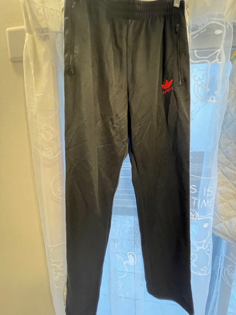 アディダス　ＮＩＧＯコラボ