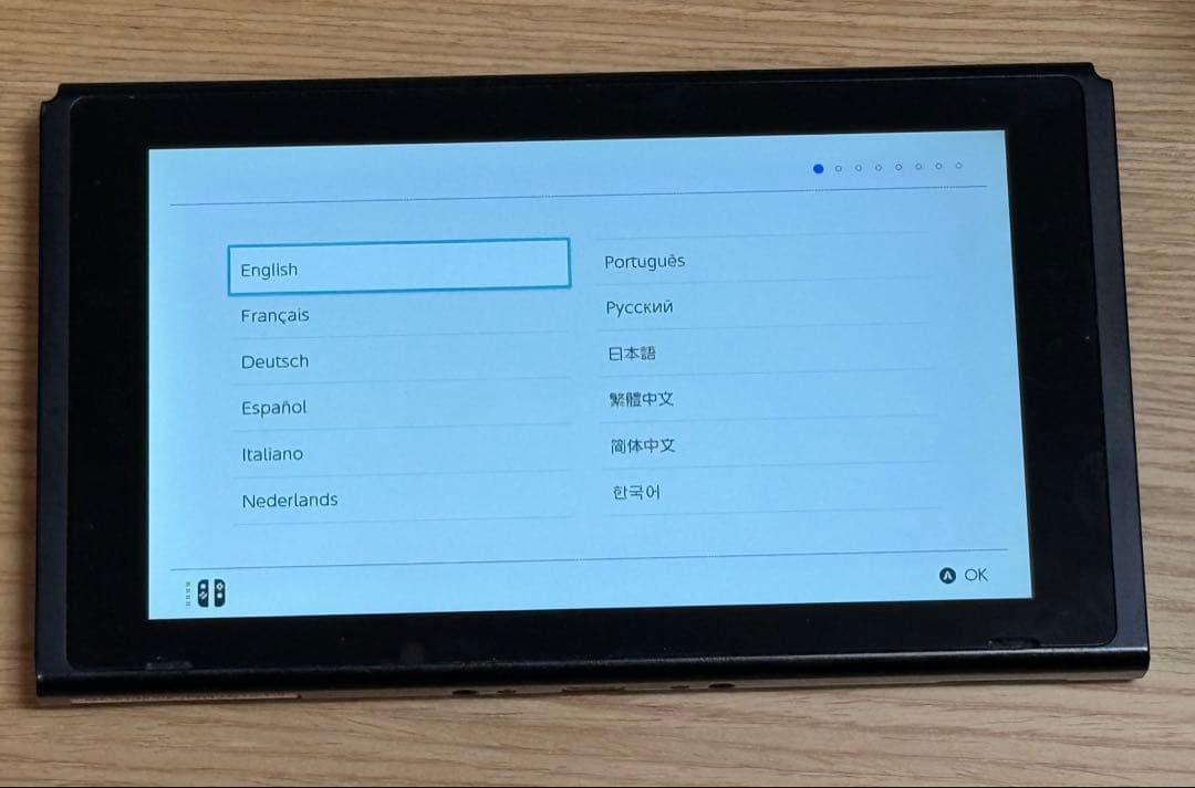 Switch 一式＋充電グリップ＋Joy-Con2個＋SDカード＋ケースセット
