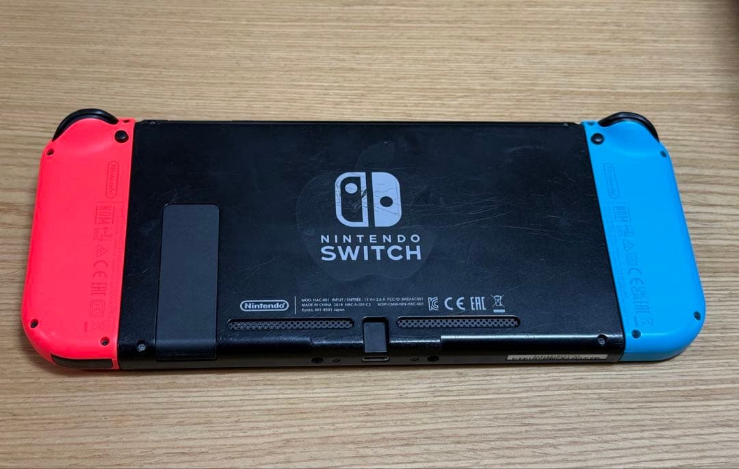 Switch 一式＋充電グリップ＋Joy-Con2個＋SDカード＋ケースセット