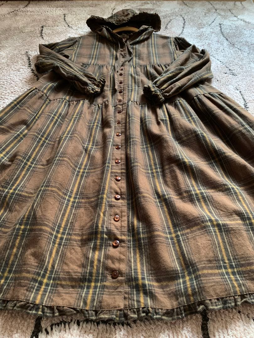 ピンクハウスのフード付きのワンピースの茶