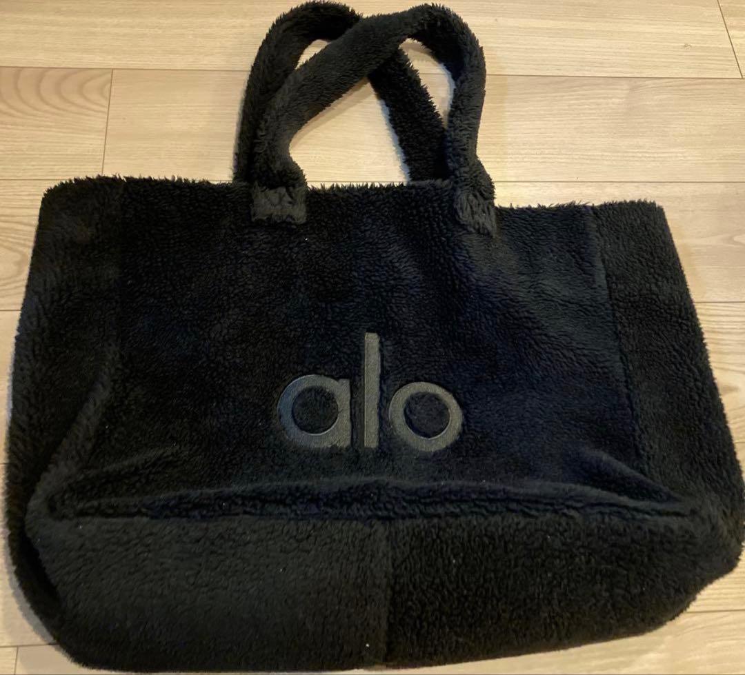 Alo Yoga FOXY SHERPA TOTE BAG 黒