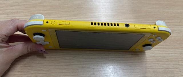 【訳アリ】Nintendo Switch Lite イエロー ★あつ森ソフト付き