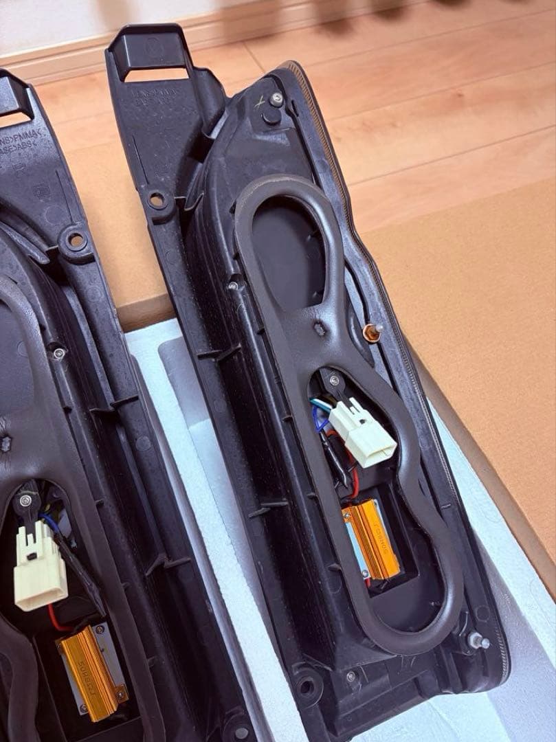 ハイエース　FLEX フレックス　テール　ランプ　ライト　ヴァレンティ