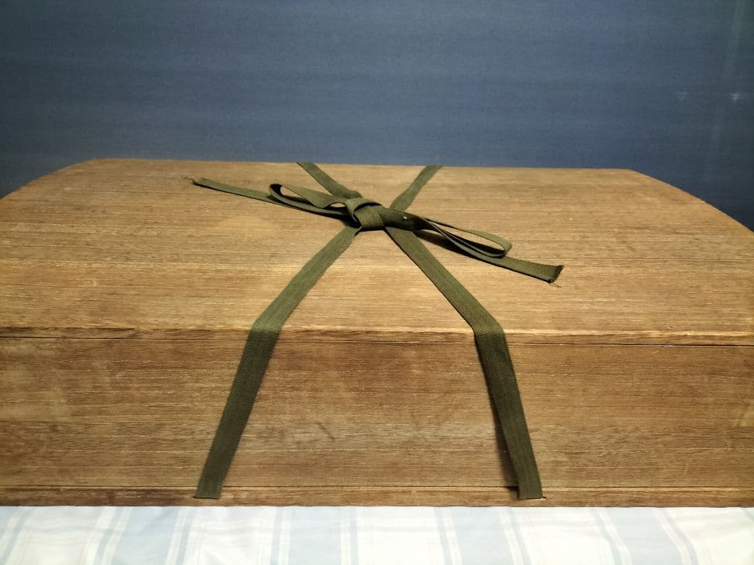 日本伝統工芸　花台　飾り台　　　　梨地　蒔絵　螺鈿　山水図　木彫　共箱付　希少