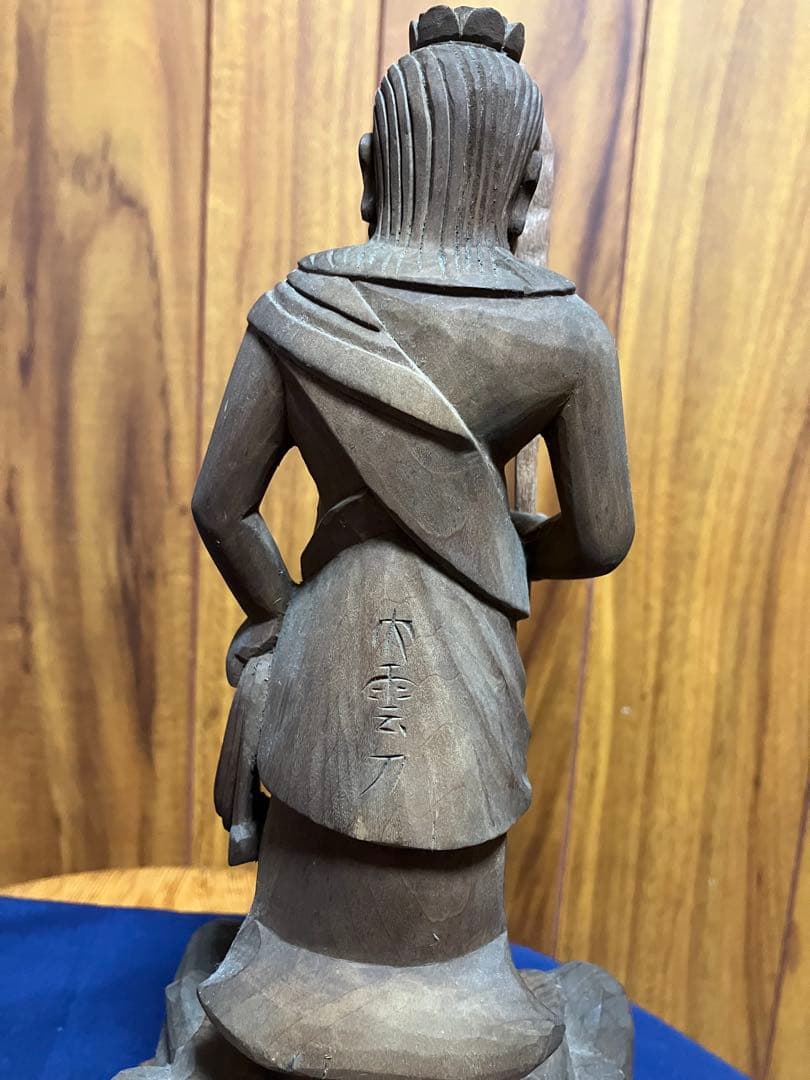 MacBook　不動明王　仏像　背面欠けあり