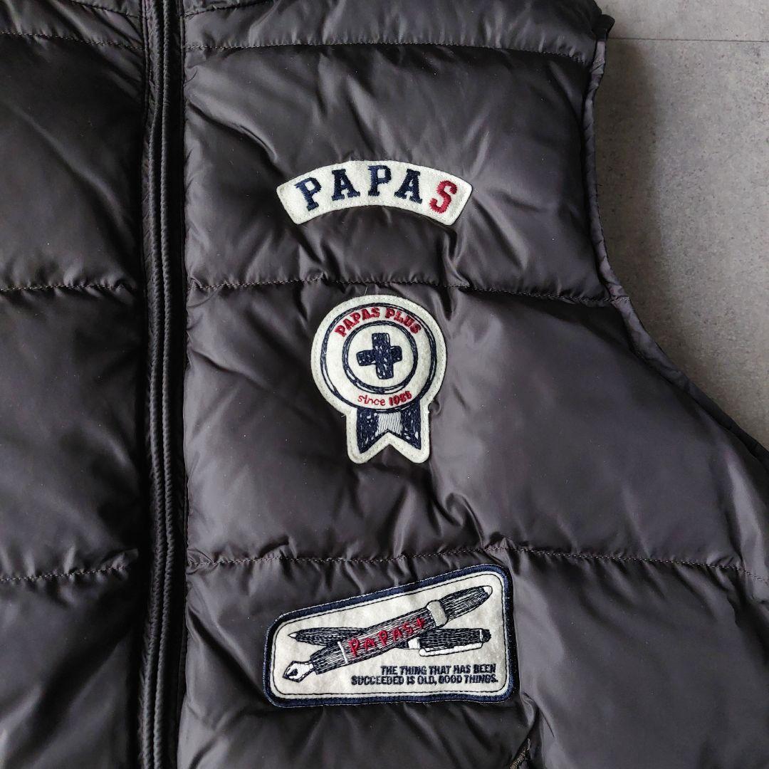 パパスプラス PAPAS+ ダウンベスト M チャコール フェルトワッペン