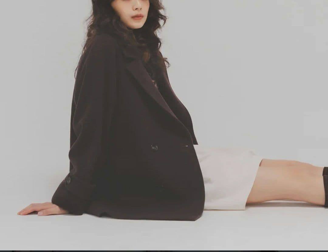 ダブルブレストフォルムミドルコート　ブラウン