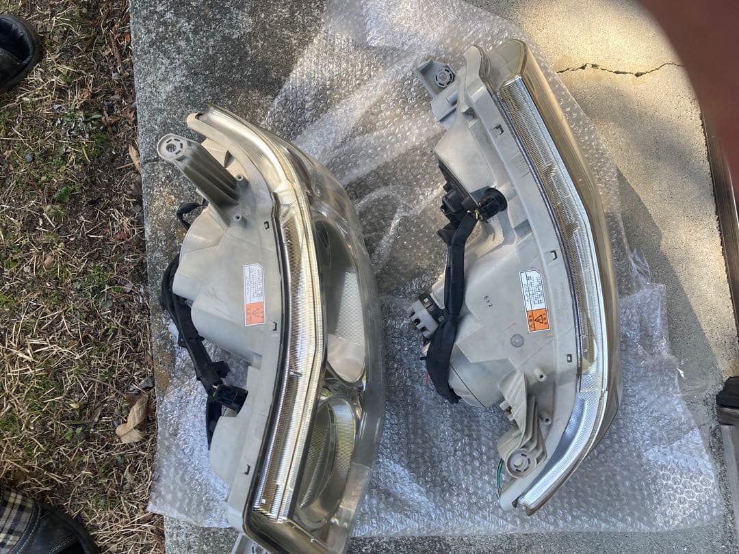 タントL375Sヘッドライト左右