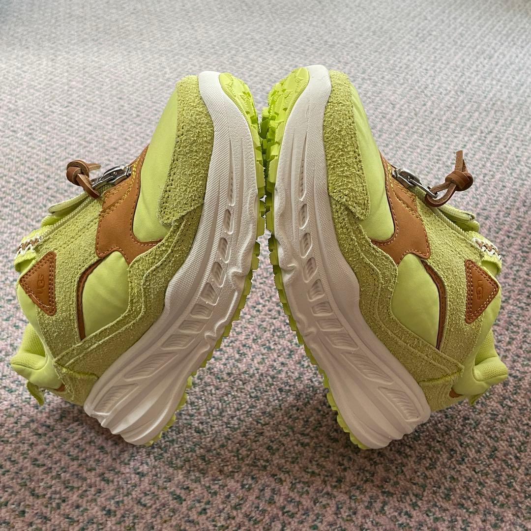 週末セール【新品】UGG 25cmレディーススニーカー（CA805 Zip）