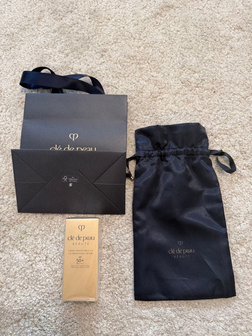 【新品未使用】【正規店】クレドポーボーテ クレームＵＶ n