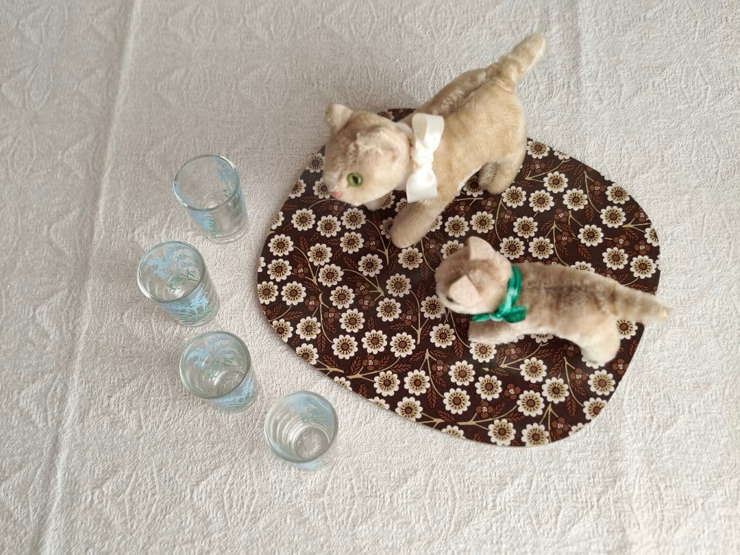 【まーちゃんさま】vintage tray ❀ ブラウン小花の クラシカルトレー