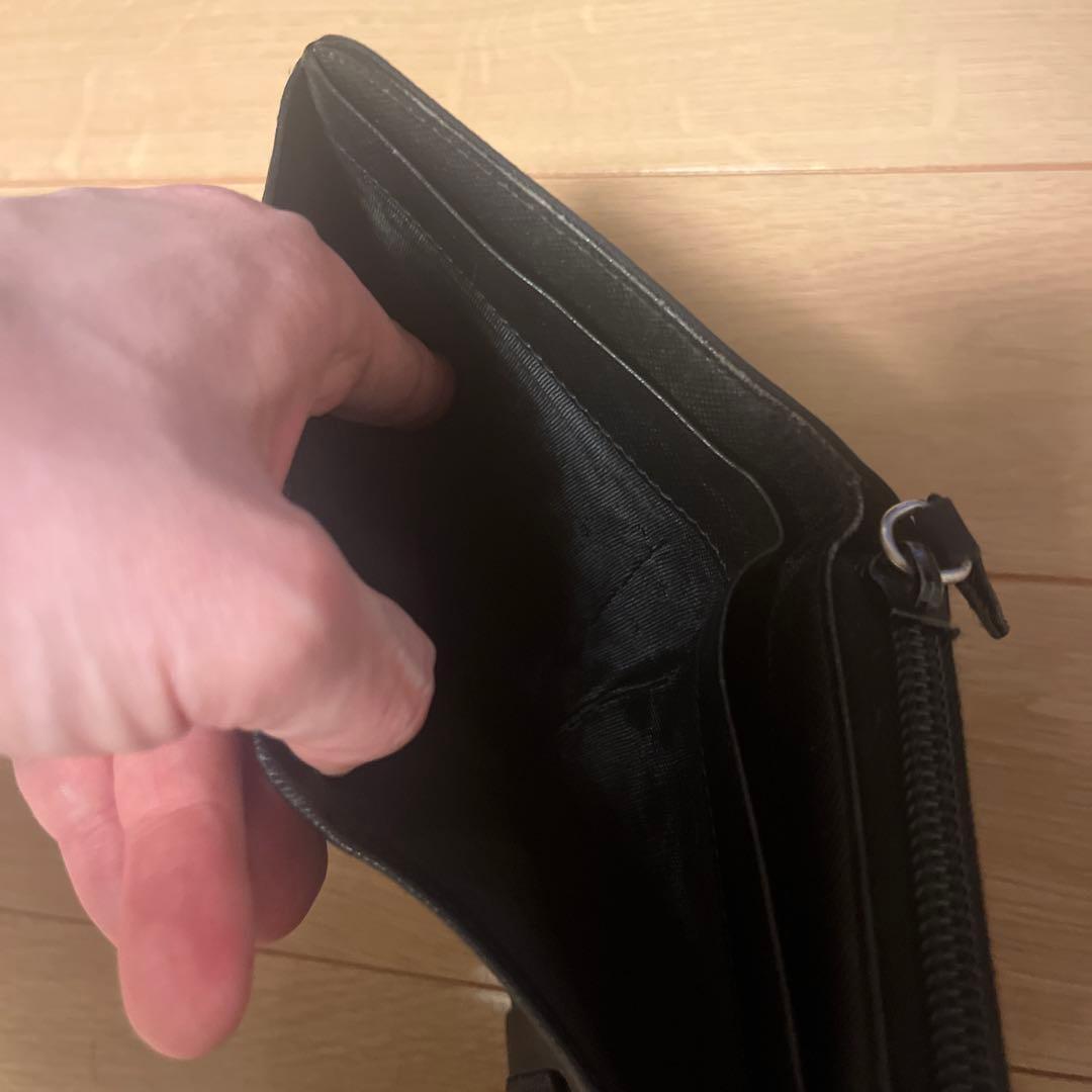 PRADA 二つ折財布