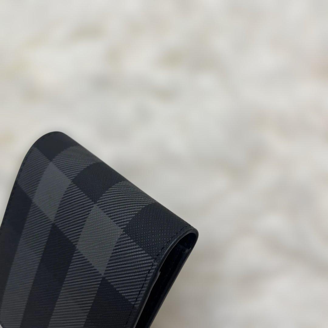 新品 BURBERRY バーバリー 二つ折り財布 チャコール　チェック 新型