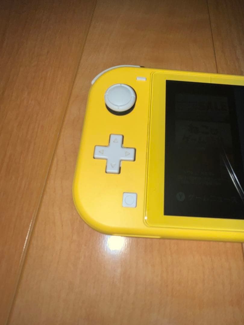 Nintendo Switch Lite イエロー(箱、充電器なし)