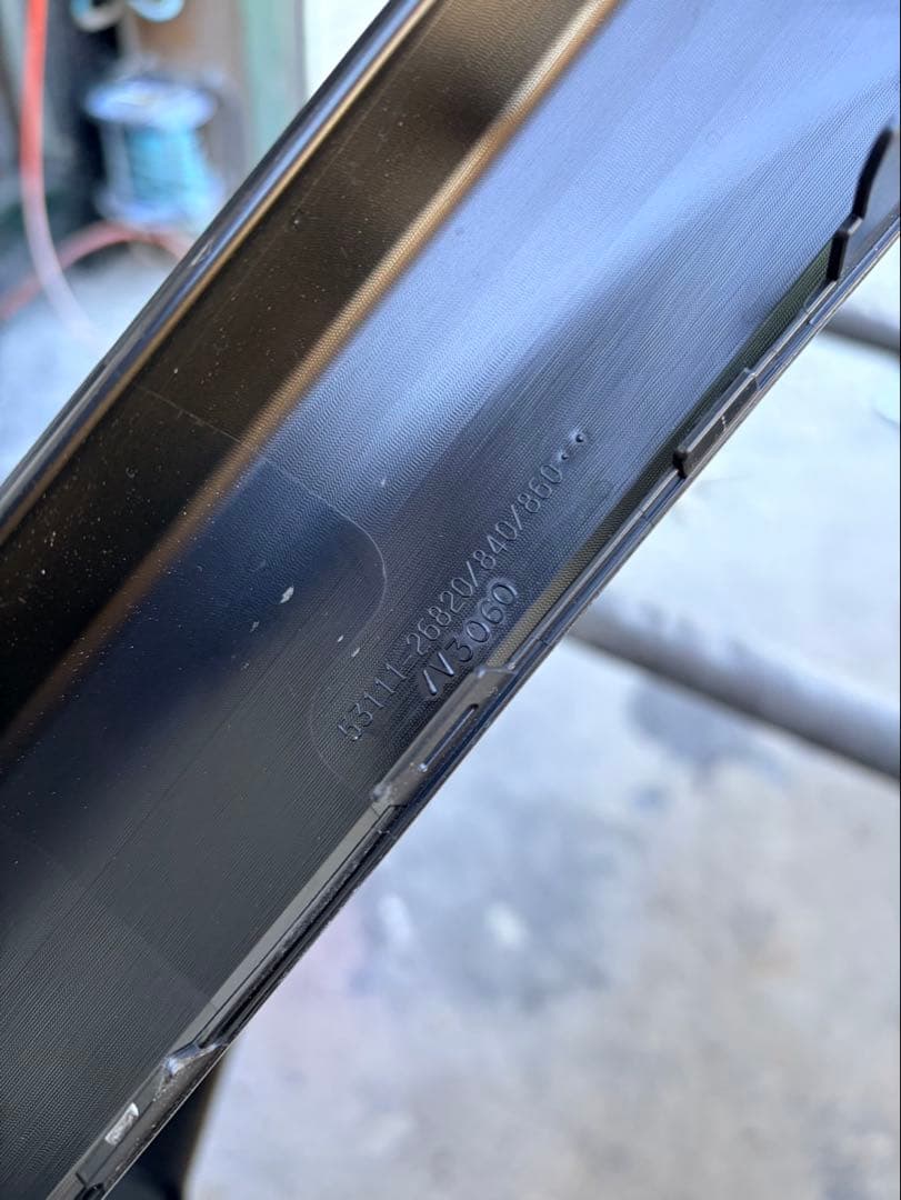 や*ち様 ハイエース　アースカラー　トヨタ純正　新車外し　ワイドボディ　グリル