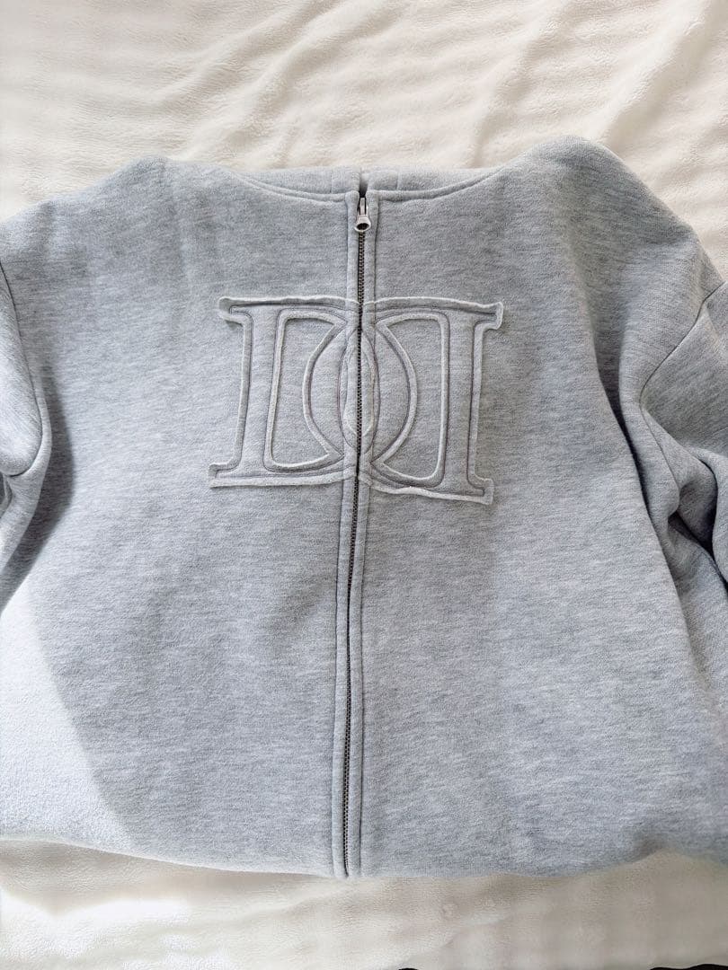 ダーリッチ アップリケDDロゴパーカー グレー
