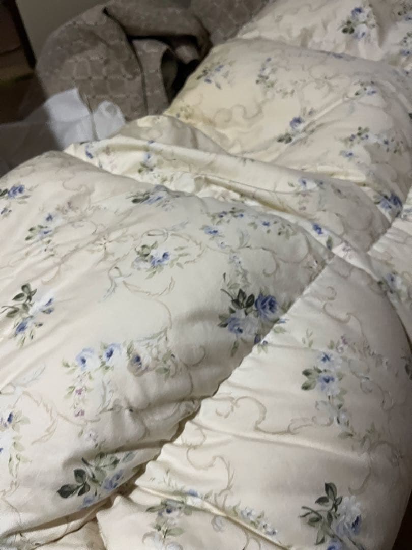 シミあり大阪西川 羽毛花柄 掛け布団 シングル　ダウン92%