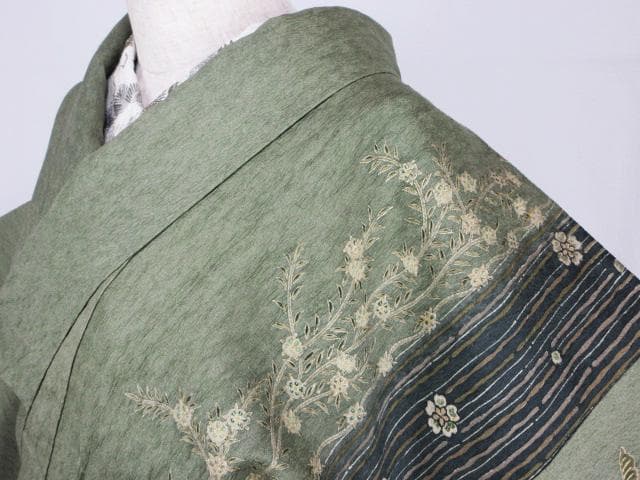 ロミ新古品！ふくれ織＊花唐草＆タテ柄＊松葉色＊紋無し訪問着１６０ｃｍ裄６５