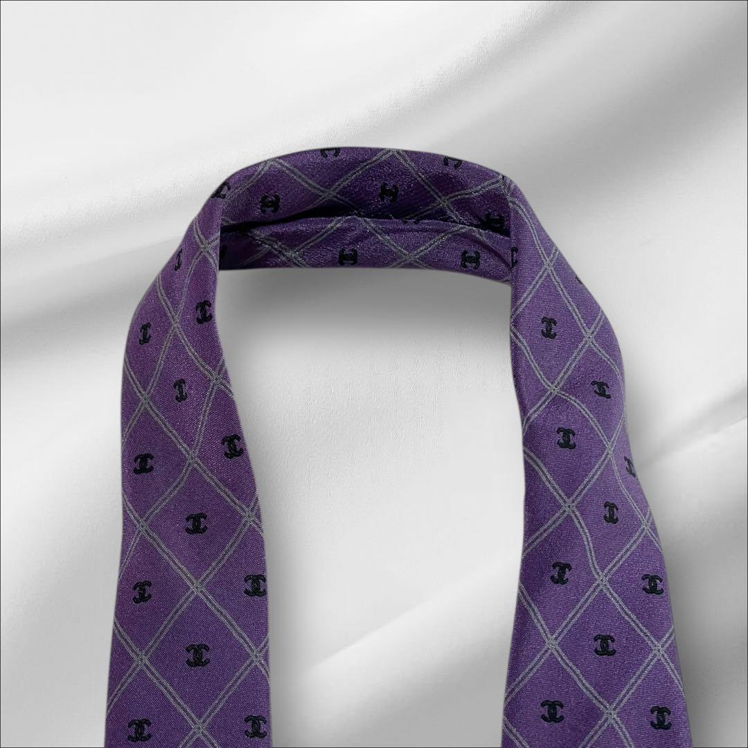 【超美品】シャネル チェック 総柄 ロゴ ココマーク パープル 紫 黒 ネクタイ