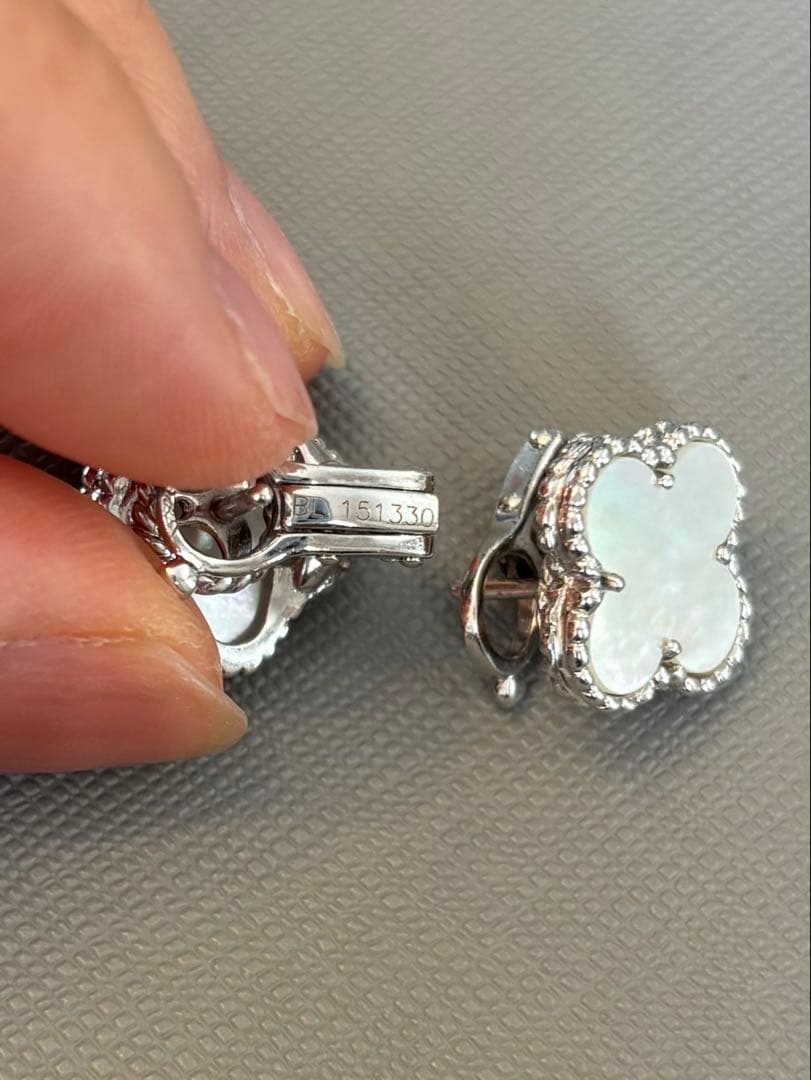 Van Cleef & Arpels ヴィンテージアルハンブラ ピアス　WG