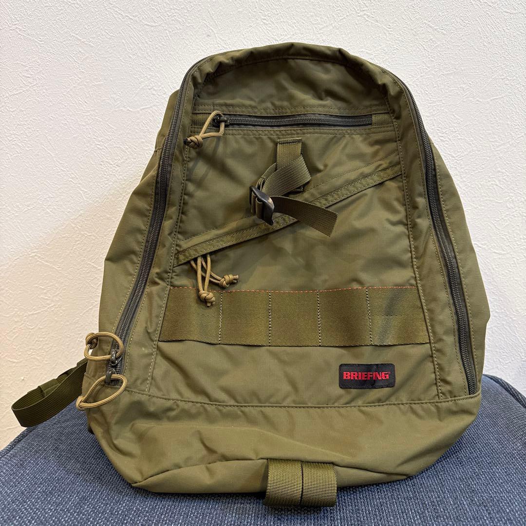 BRIEFINGバックパック