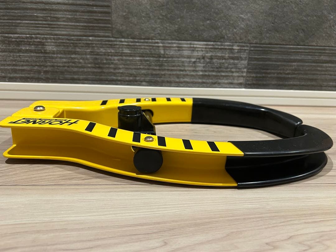 HORNET タイヤロック 鍵付き 防犯ステッカー付き