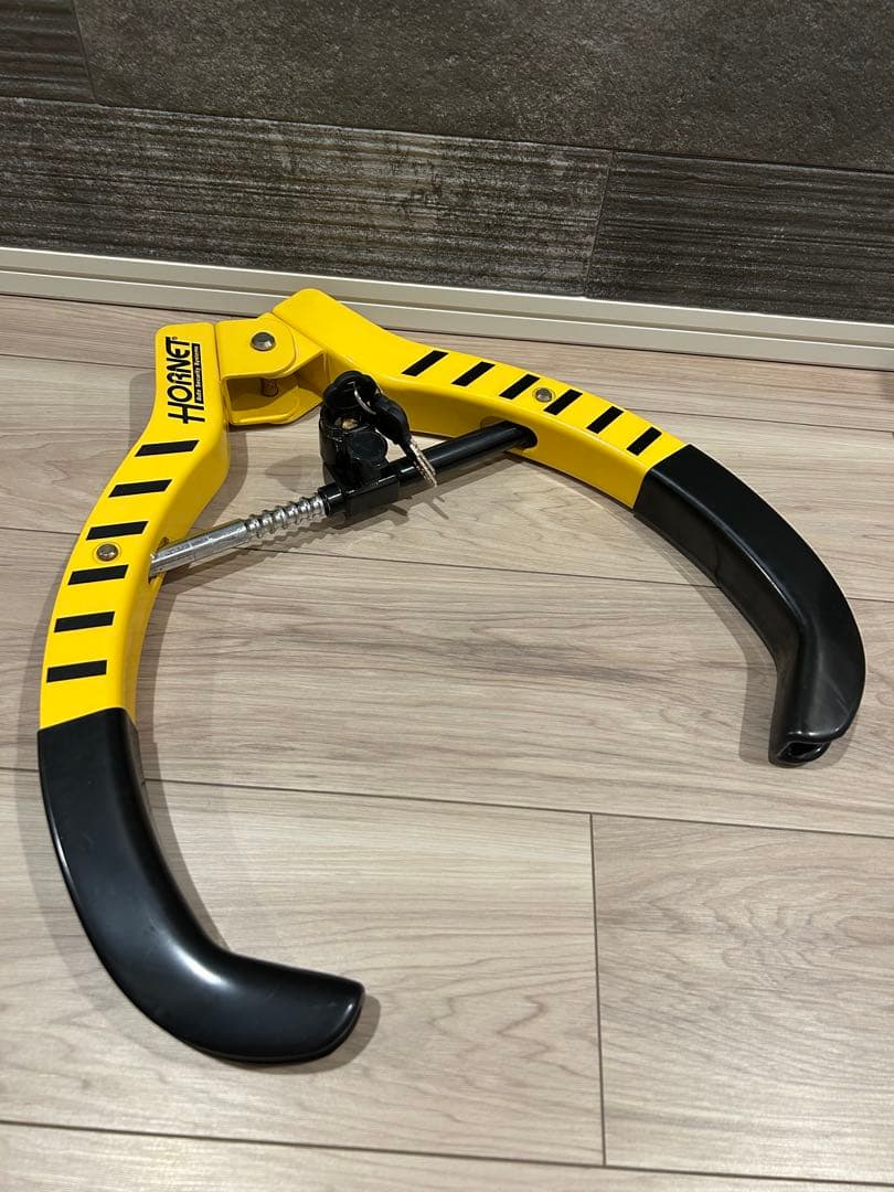 HORNET タイヤロック 鍵付き 防犯ステッカー付き