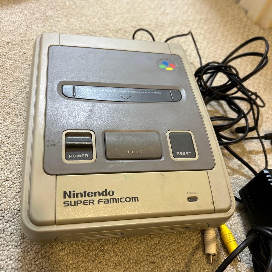 スーパーファミコン本体、コントローラー2台、スーパーマリオコレクション、コード