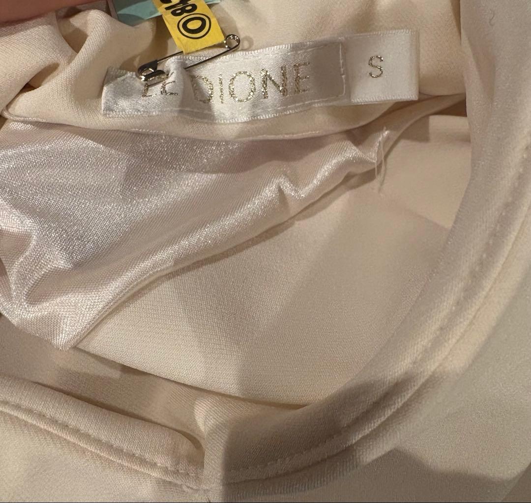 2025秋冬最新モデルチェーンショルダーミニドレス（お直し済）ほぼ新品