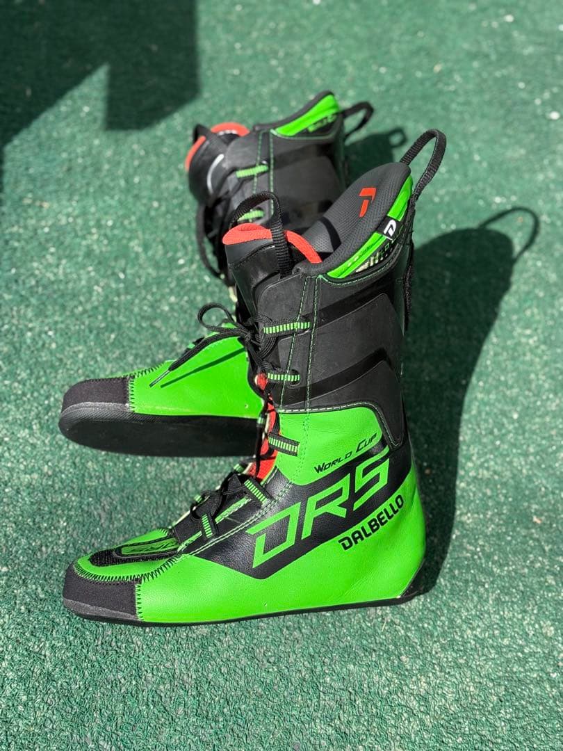 22/23 DALBELLO DRS SS 25.5cm定価は115,500円