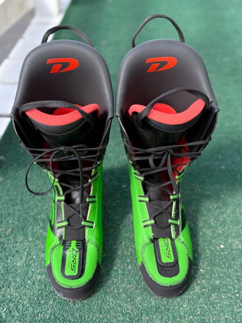 22/23 DALBELLO DRS SS 25.5cm定価は115,500円