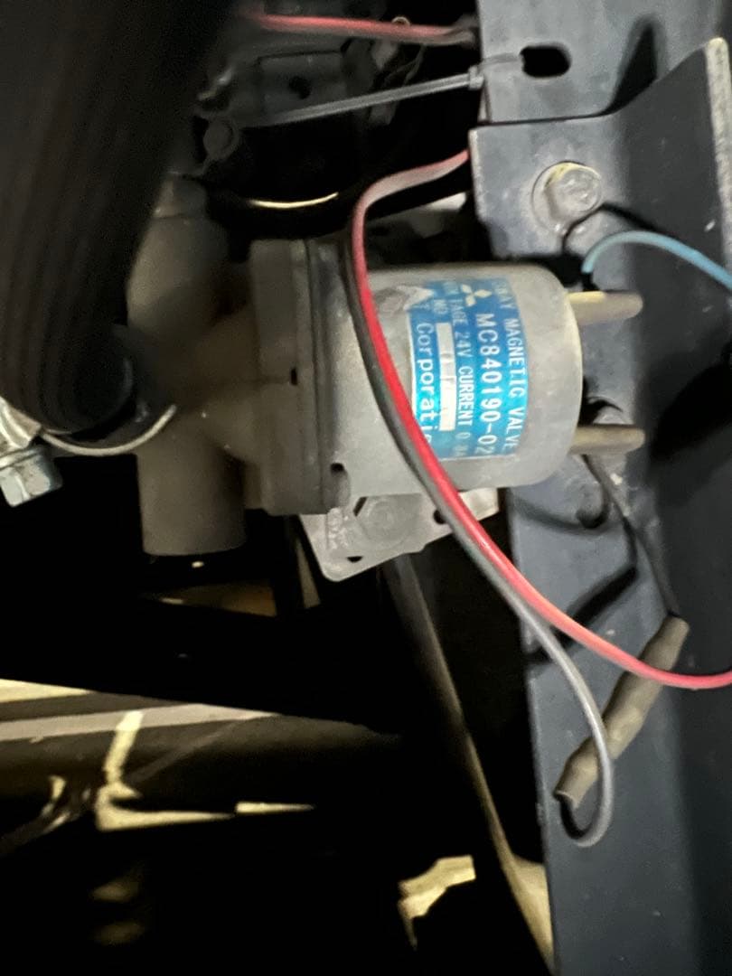 三菱ふそう　キシューンバルブ