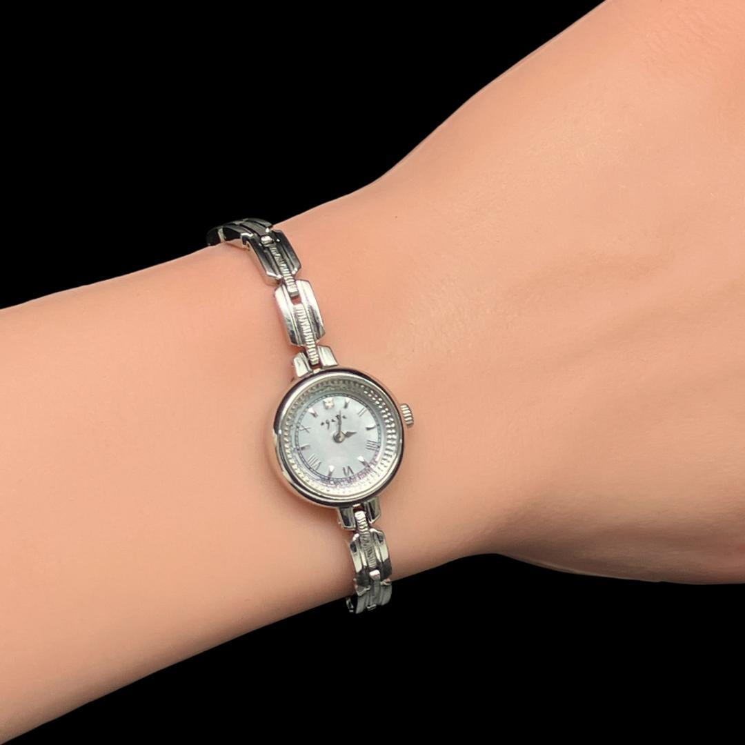 【ソーラー/稼働】アガット シェル文字盤 腕時計 レディースシルバー