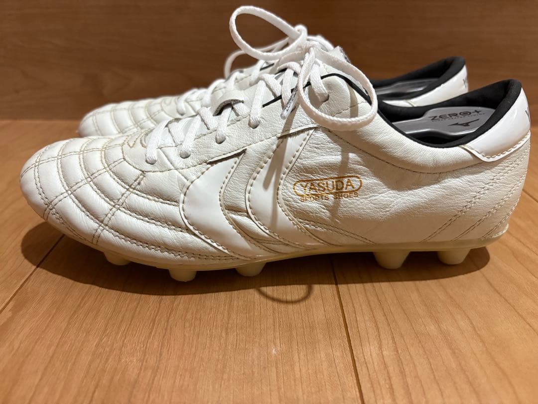 【美品】YASUDA ヤスダ 24.5cm サッカースパイク レガリスタPro
