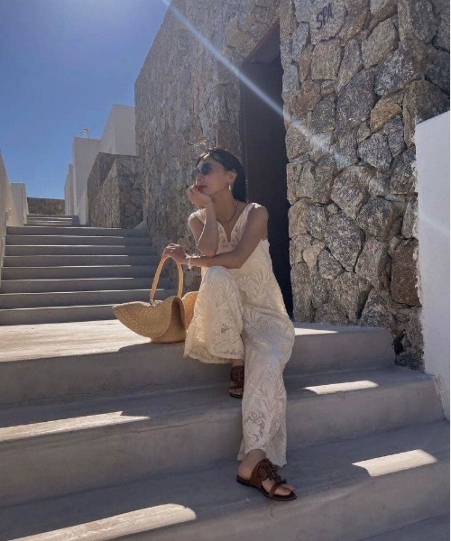 2601020 Ameri CHLOE V NECK ROMPERS 白 S