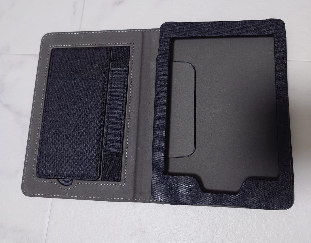 Kindle Paperwhite 第10世代 32GB Wi-Fi カバー付き