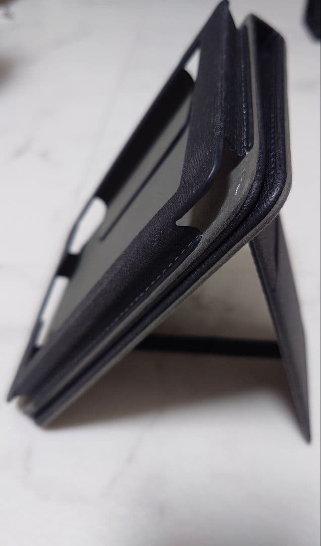 Kindle Paperwhite 第10世代 32GB Wi-Fi カバー付き