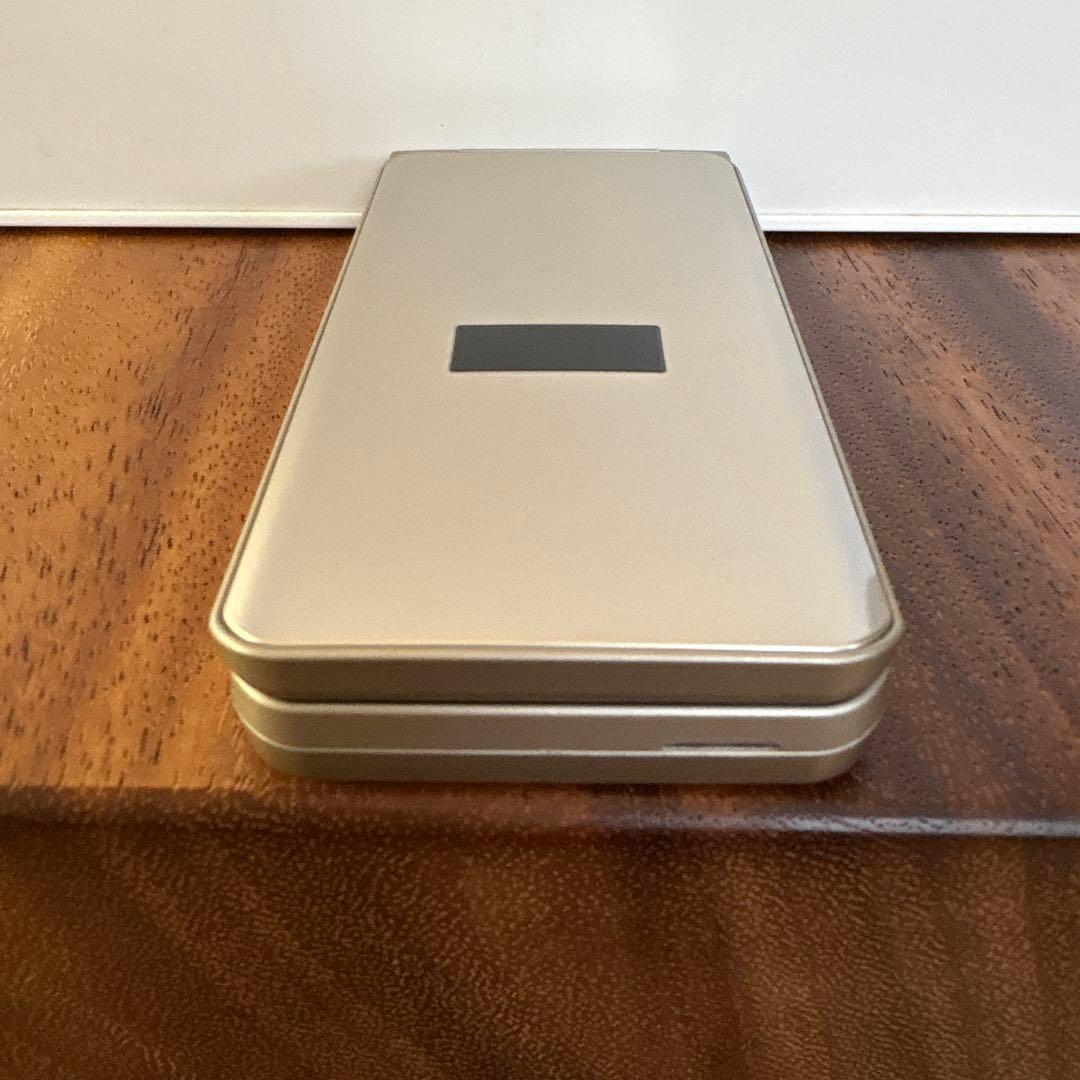 docomo arrows F-41C シルバー 本体 ガラケー